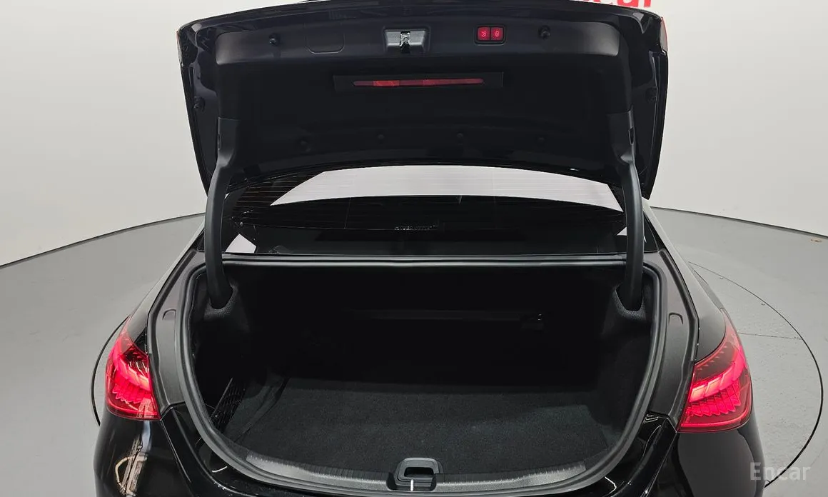 Фото 20 - Mercedes-Benz C-Class