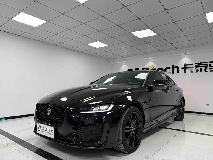 Фото 1 - Jaguar XE L