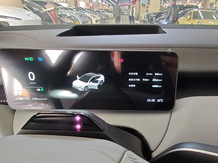 Фото 12 - Nio ET5