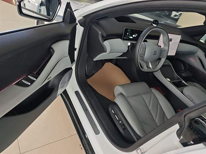 Фото 16 - Nio ET5