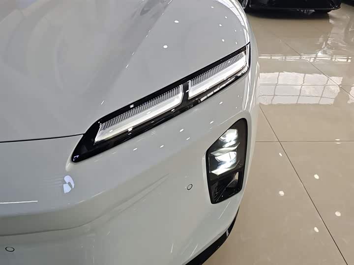 Фото 24 - Nio ET5