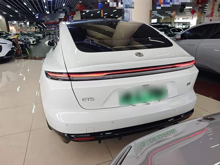 Фото 6 - Nio ET5