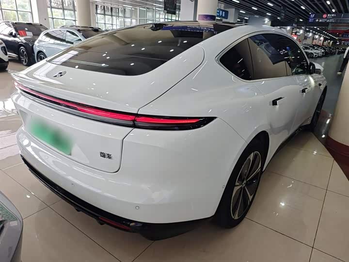 Фото 7 - Nio ET5