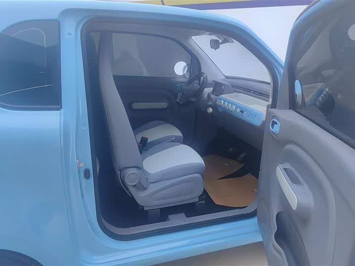 Фото 8 - Bestune Pony