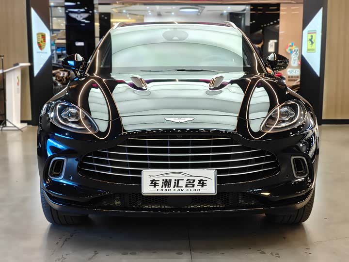 Фото 2 - Aston Martin DBX