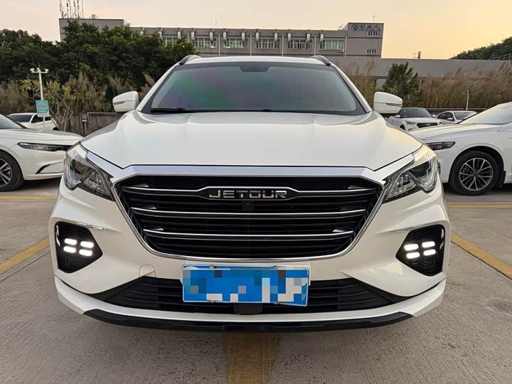 Фото 2 - Jetour X70