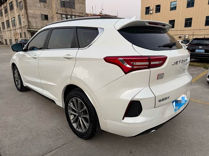 Фото 4 - Jetour X70