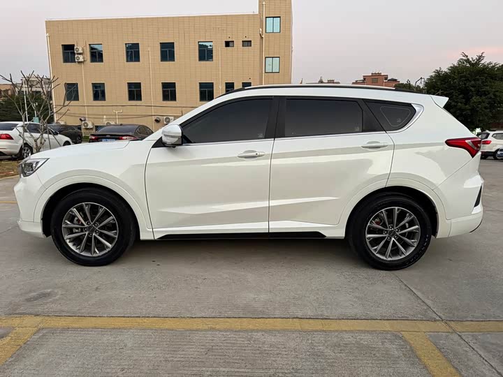 Фото 7 - Jetour X70