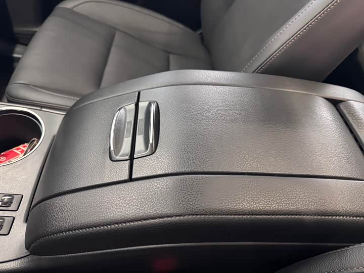 Фото 17 - Toyota Highlander