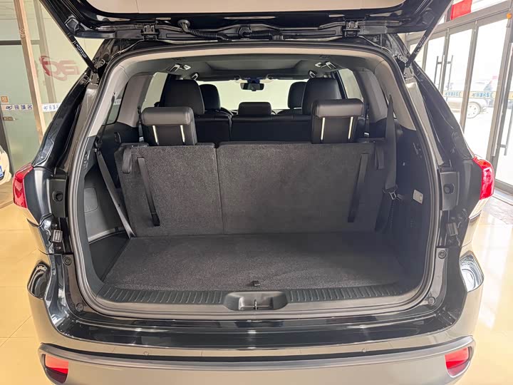 Фото 31 - Toyota Highlander