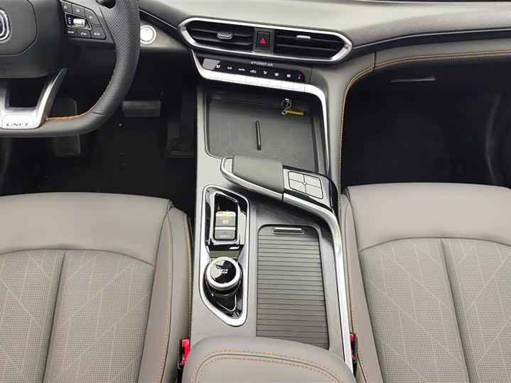 Фото 16 - Changan UNI-T