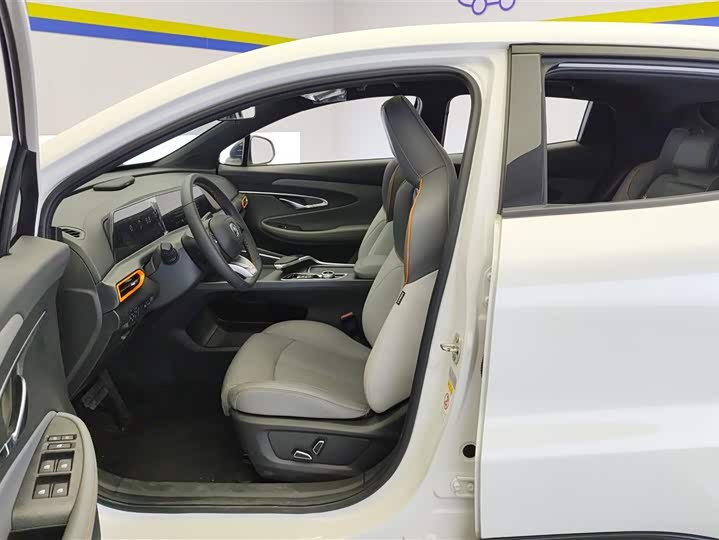 Фото 9 - Changan UNI-T