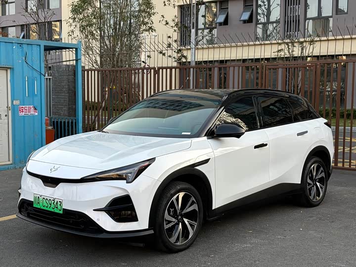 Фото 1 - BAIC Arcfox Alpha T5