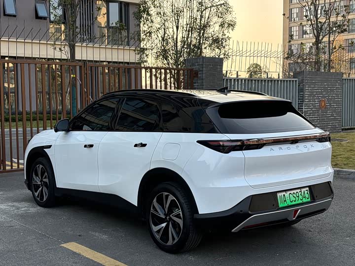 Фото 16 - BAIC Arcfox Alpha T5