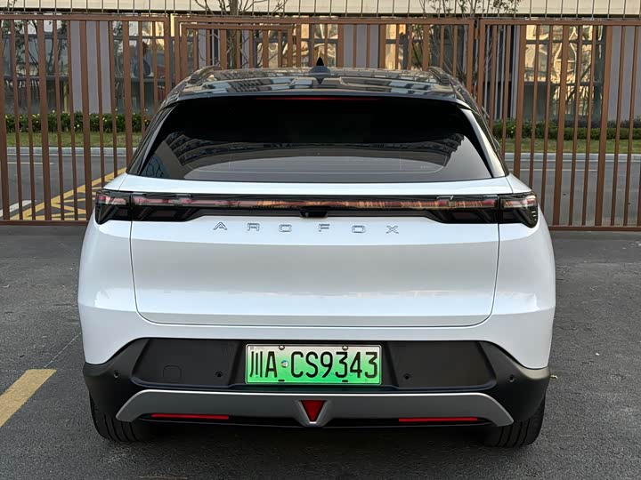 Фото 17 - BAIC Arcfox Alpha T5