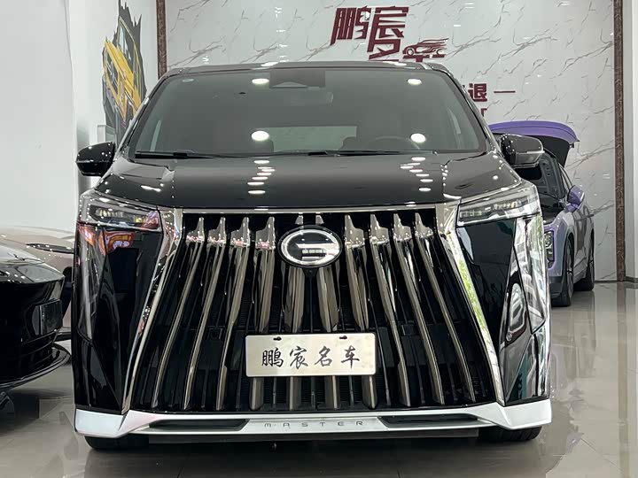 Фото 2 - GAC Trumpchi M8