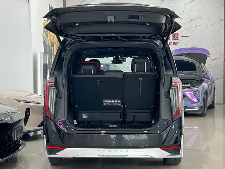 Фото 7 - GAC Trumpchi M8