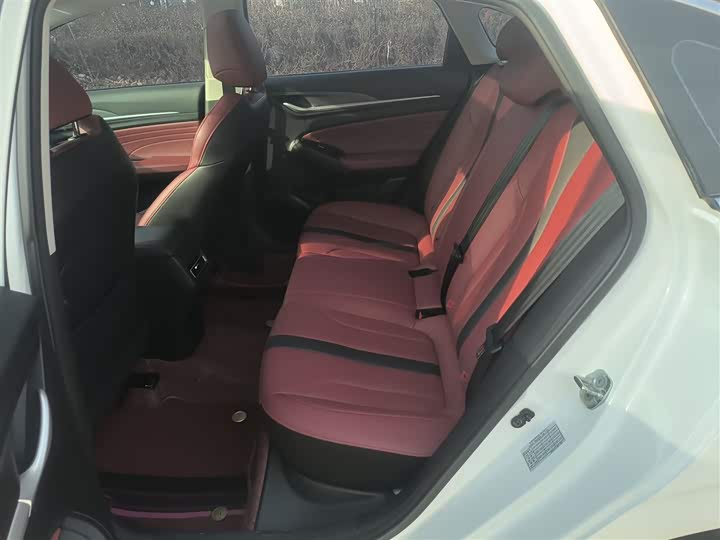 Фото 17 - Changan Eado Plus