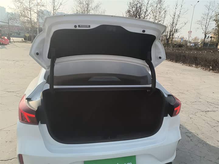 Фото 19 - Changan Eado Plus