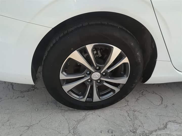 Фото 26 - Changan Eado Plus