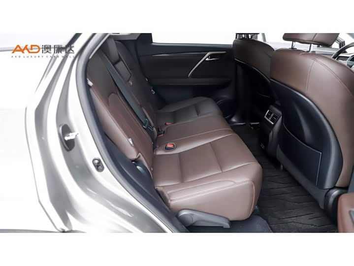 Фото 8 - Lexus RX