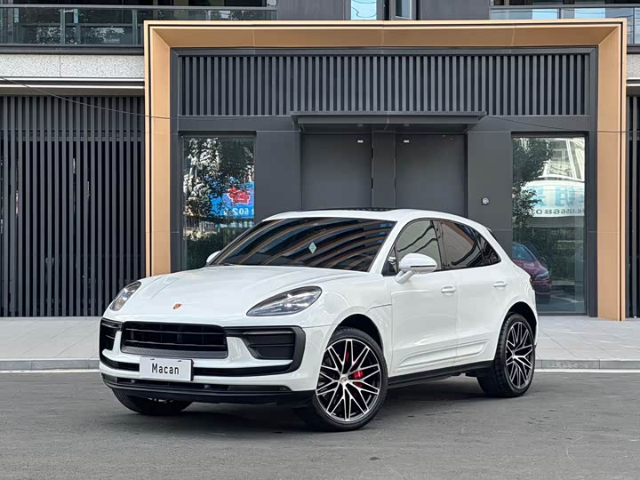 Фото 1 - Porsche Macan
