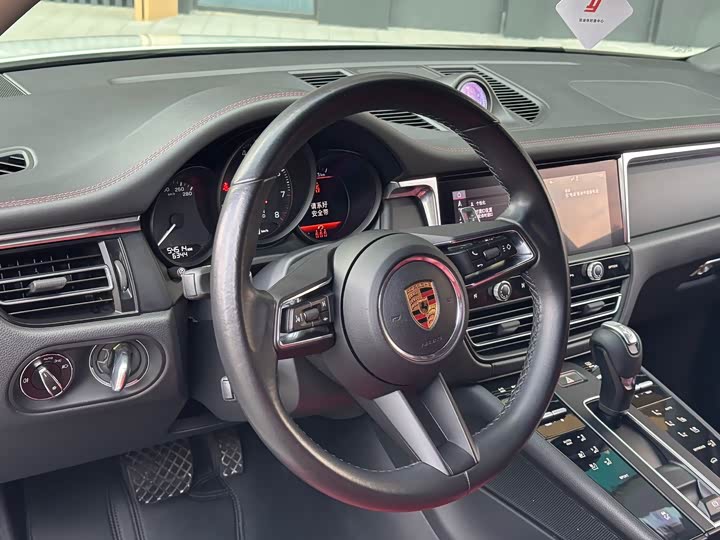 Фото 11 - Porsche Macan