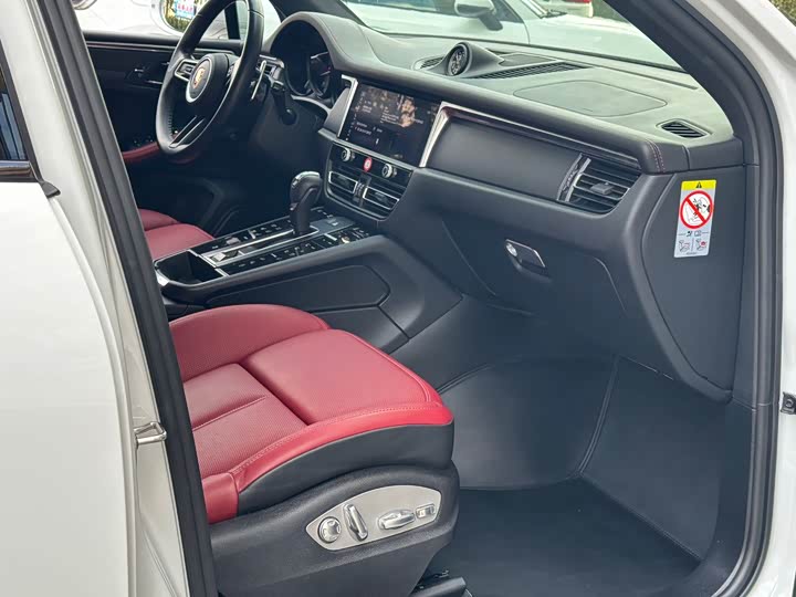 Фото 12 - Porsche Macan