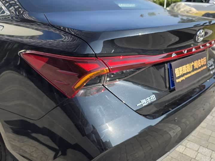 Фото 20 - Toyota Avalon