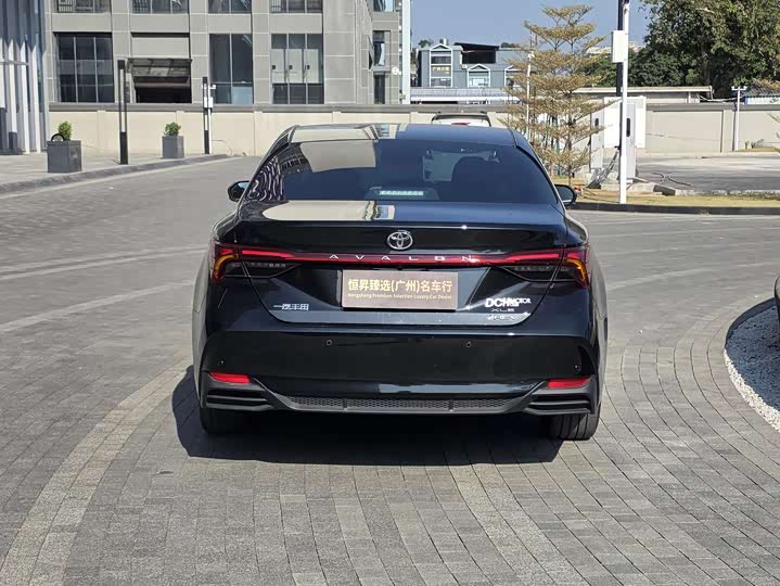 Фото 6 - Toyota Avalon