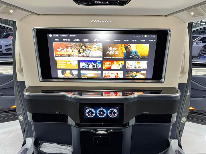 Фото 14 - GAC Trumpchi M8