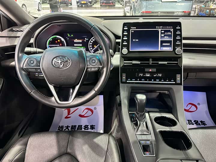 Фото 10 - Toyota Avalon