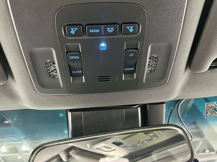 Фото 14 - Toyota Avalon