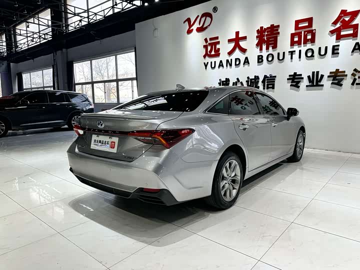 Фото 19 - Toyota Avalon