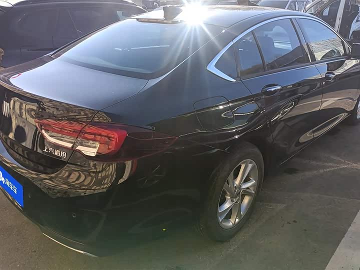 Фото 3 - Buick Regal