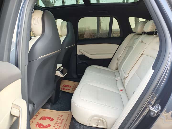 Фото 10 - Nio ES6