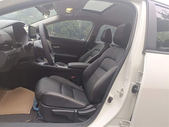 Фото 15 - Nissan Sylphy