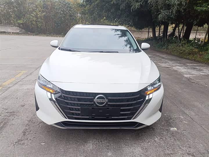 Фото 3 - Nissan Sylphy