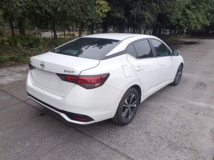 Фото 7 - Nissan Sylphy