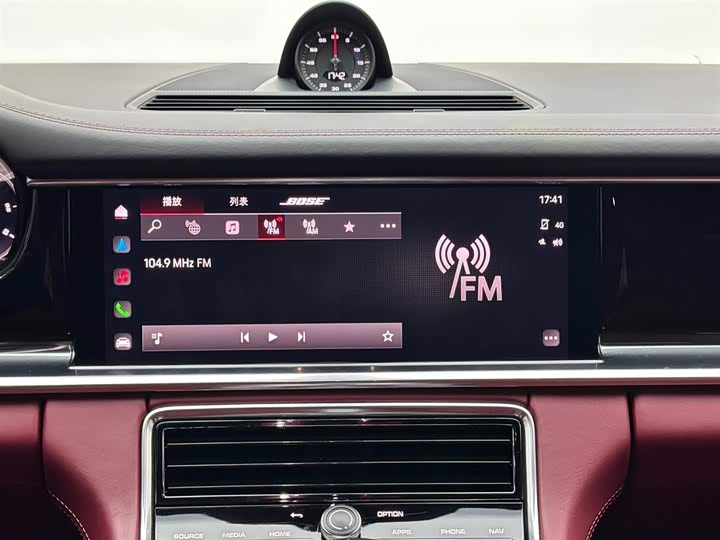 Фото 13 - Porsche Panamera