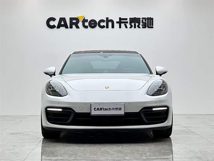 Фото 7 - Porsche Panamera