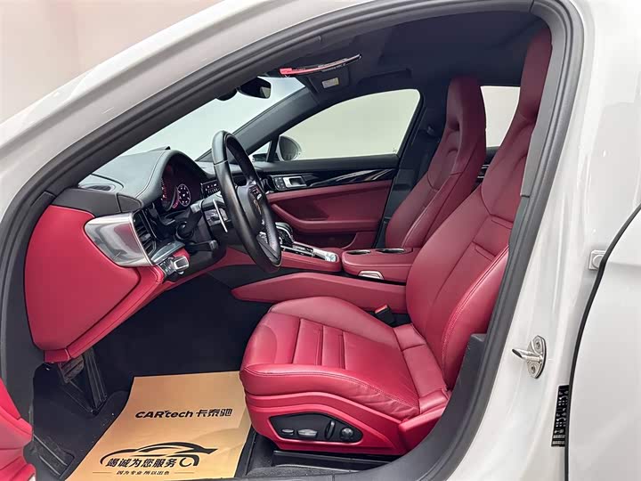 Фото 8 - Porsche Panamera