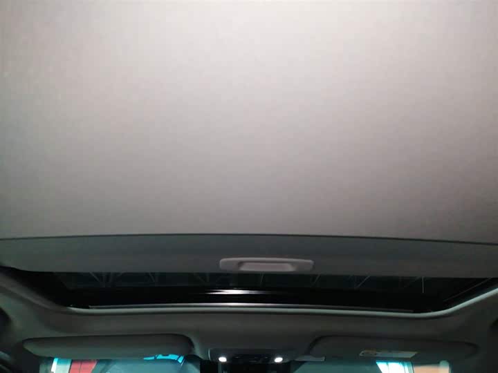 Фото 18 - Toyota Camry