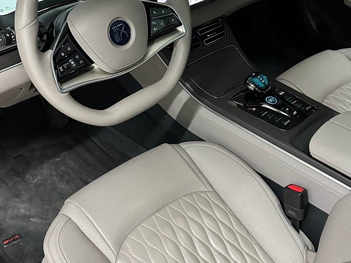 Фото 14 - BYD Han