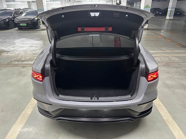 Фото 32 - BYD Han