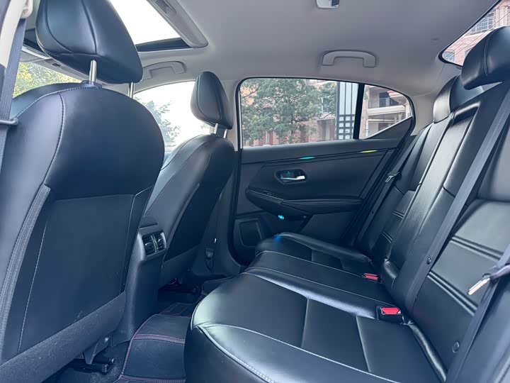 Фото 10 - Nissan Sylphy