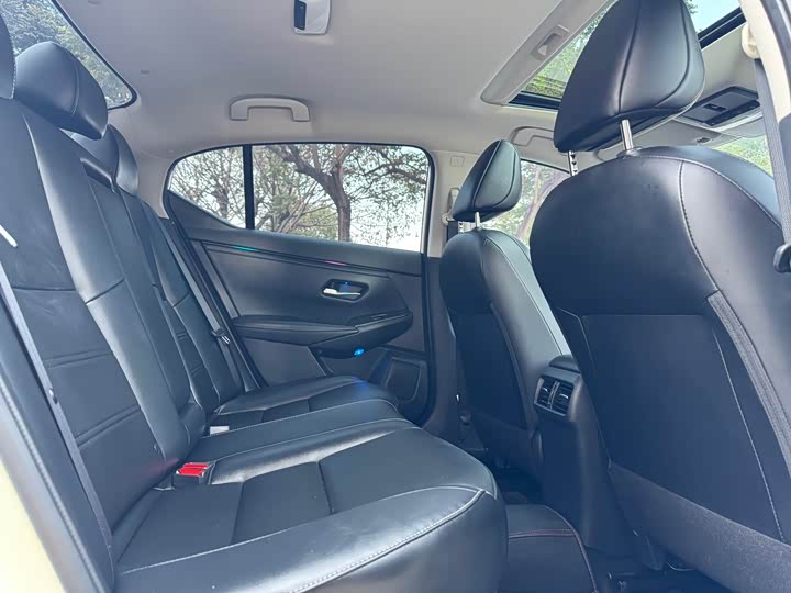 Фото 17 - Nissan Sylphy