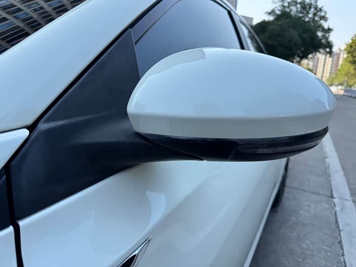 Фото 23 - Nissan Sylphy