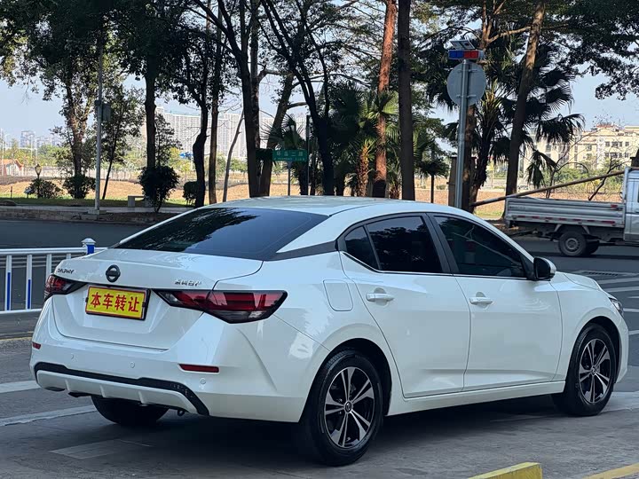 Фото 7 - Nissan Sylphy