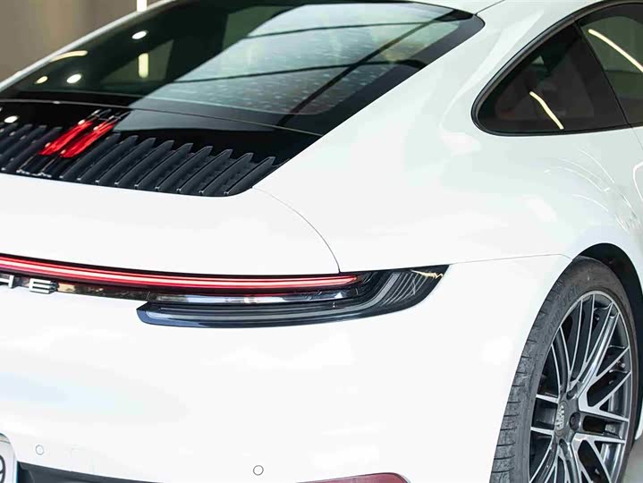 Фото 8 - Porsche 911